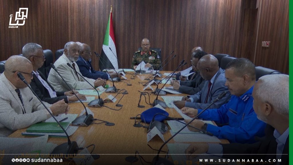برئاسة الفريق جابر لجنة استبدال العملة تقف على ترتيبات المصارف لبدء استبدال العملة بولايتي الخرطوم والجزيرة