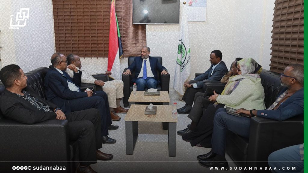 وزير الصحة يبحث مع رجل الأعمال هشام السوباط سبل دعم مشاريع المؤسسات الصحية في السودان 1 وزير الصحة يبحث مع رجل الأعمال هشام السوباط سبل دعم مشاريع المؤسسات الصحية في السودان