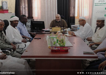 وزير صحة القضارف يبحث مع “الهيئة الشبابية” دعم الجيش وإعادة الإعمار