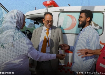 الهلال الأحمر القطري يقدّم سيارة إسعاف مجهزة لولاية البحر الأحمر