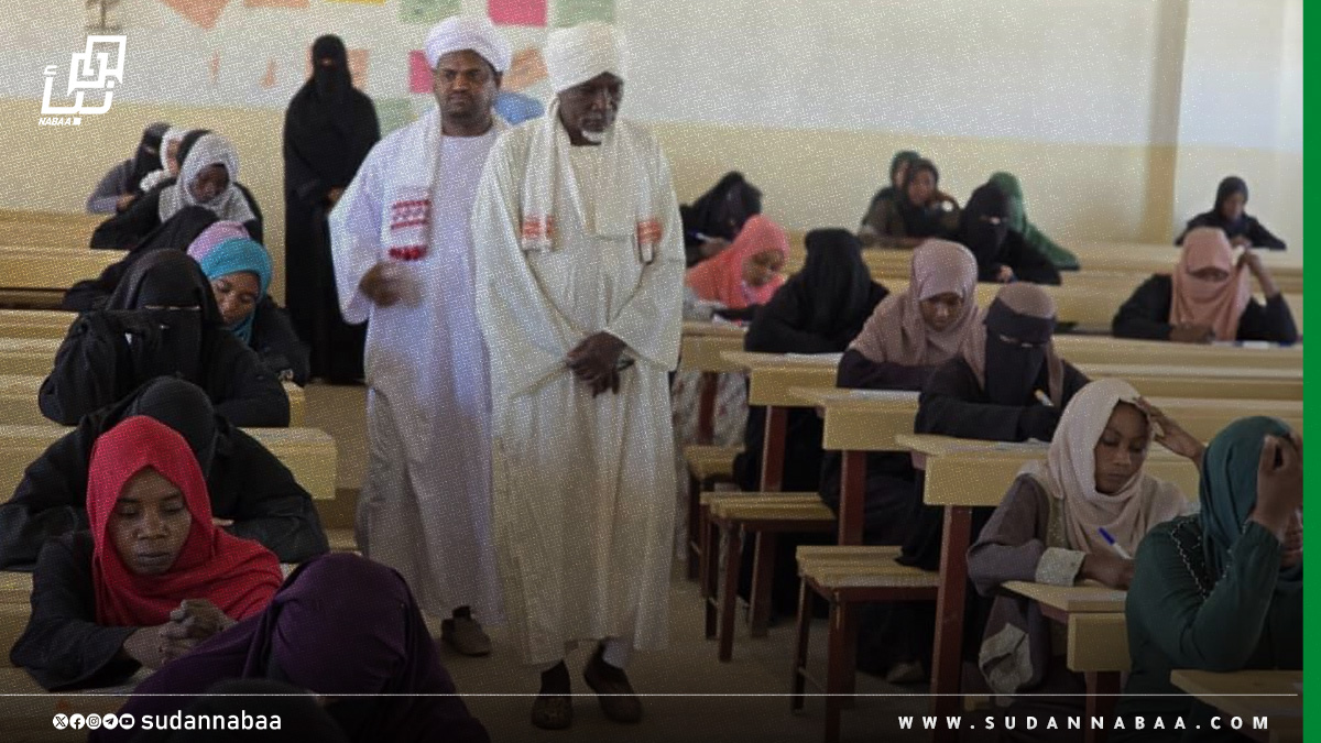 مدير جامعة القرآن الكريم يتفقد سير الامتحانات بكلية الشريعة والقانون بفرع بورتسودان 10 مدير جامعة القرآن الكريم يتفقد سير الامتحانات بكلية الشريعة والقانون بفرع بورتسودان