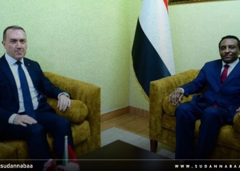 رئيس الوزراء الانتقالي يلتقي السفير التركي ويبحثان تعزيز العلاقات الثنائية