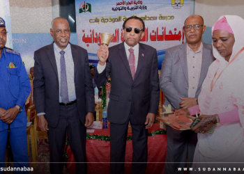 رئيس الوزراء كامل إدريس يقرع جرس البداية لامتحانات الشهادة الثانوية الدفعة المؤجلة 2024م بمدرسة السعدابي الثانوية بنات