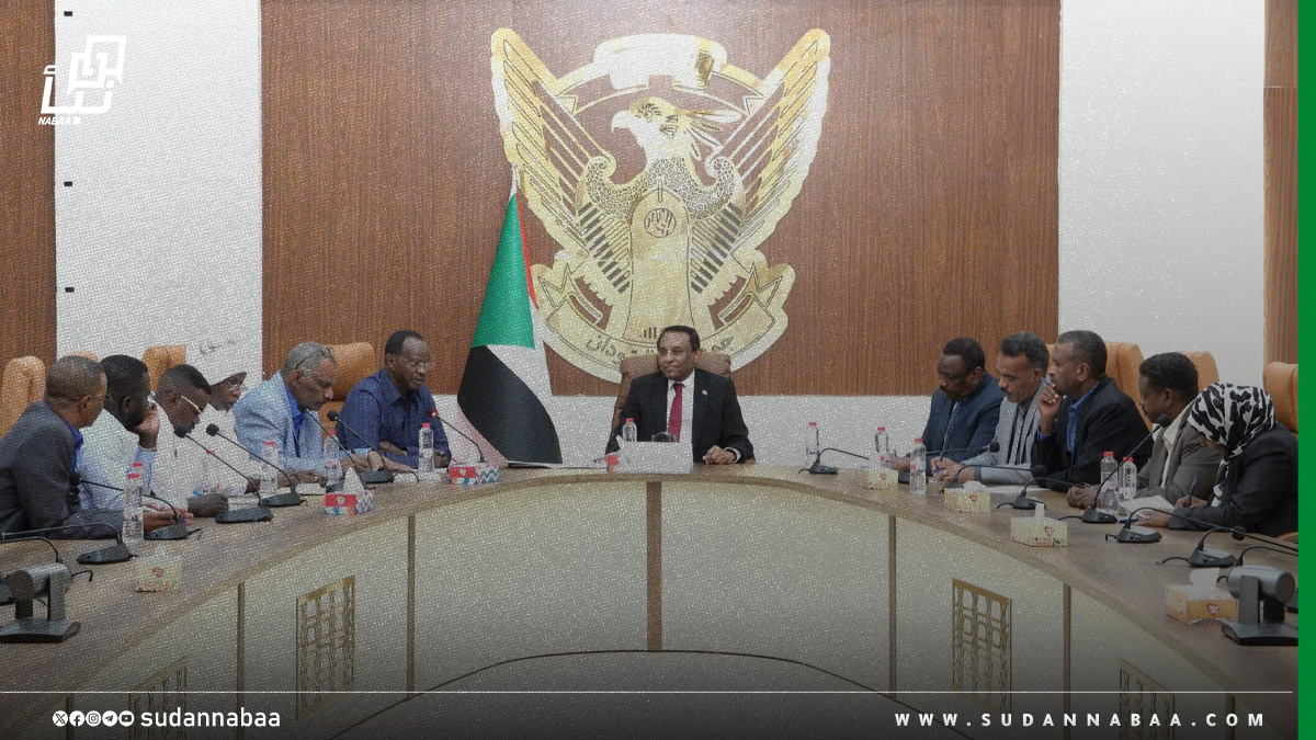 رئيس الوزراء: البلاد تخوض حربًا ضد خطاب الكراهية إلى جانب حرب المليشيا 10 رئيس الوزراء: البلاد تخوض حربًا ضد خطاب الكراهية إلى جانب حرب المليشيا