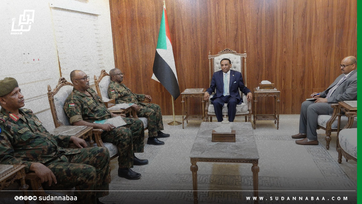 رئيس الوزراء يثمن جهود المقاومة الشعبية وأدوارها الفاعلة في حرب الكرامة 10 رئيس الوزراء يثمن جهود المقاومة الشعبية وأدوارها الفاعلة في حرب الكرامة