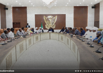 رئيس الوزراء يدعو أهل الوسط إلى تكثيف الجهود لاعادة إعمار ما دمرته الحرب