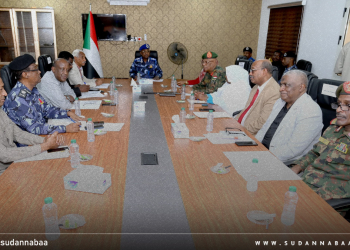 مدير عام الشرطة يترأس اجتماع لجنة طوارئ امتحانات الشهادة السودانية ويستمع إلى تقرير مفصل عن سير الامتحانات