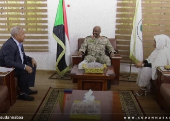 والي الشمالية يؤكّد دعم برامج ديوان العدالة للعاملين بالخدمة العامة