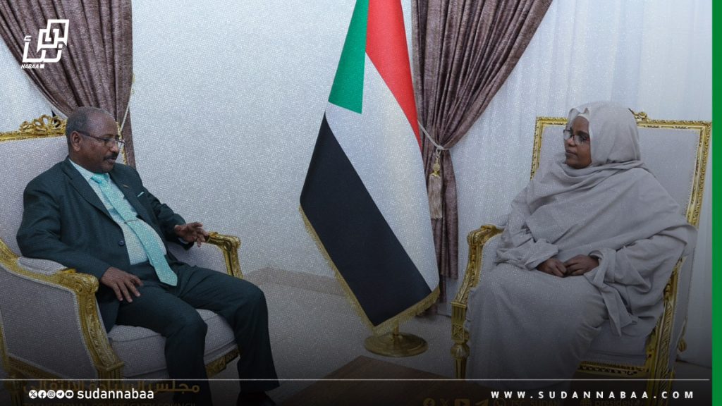 عضو مجلس السيادة د. سلمى عبد الجبار تلتقي وزير العدل