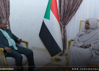عضو مجلس السيادة د. سلمى عبد الجبار تلتقي وزير العدل