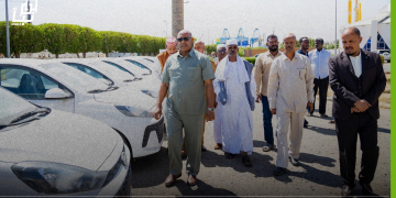 تطويرًا للأداء بالخدمة المدنية.. والي البحر الأحمر يدشن الدفعة الأولى من العربات الحكومية