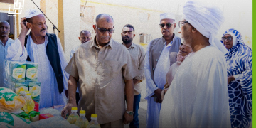 والي البحر الأحمر يدشن توزيع السلال الرمضانية للموظفين والعمال بالولاية