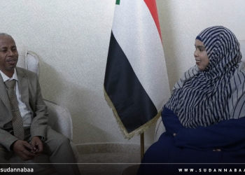 نوارة أبو محمد تطلع على خطط تطوير الخطوط البحرية السودانية