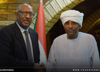 رئيس الوزراء يلتقي رئيس هيئة النزاهة والشفافية لبحث تفعيل عملها بالخرطوم