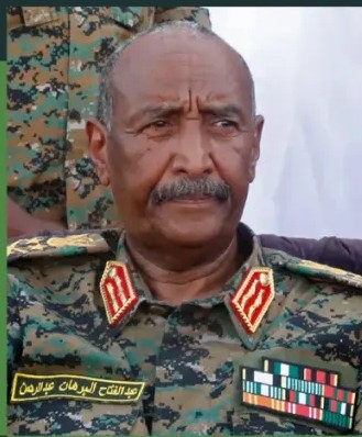 Al-Burhan Authorizes Halayib Security Agencies Three-Month Mandate to Restore Order, Warns Against Smuggling and Illegal Mining 1 البرهان يفوض الأجهزة الأمنية بحلايب 3 أشهر لبسط النظام