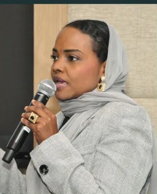وزيرة الدولة بوزارة الموارد البشرية