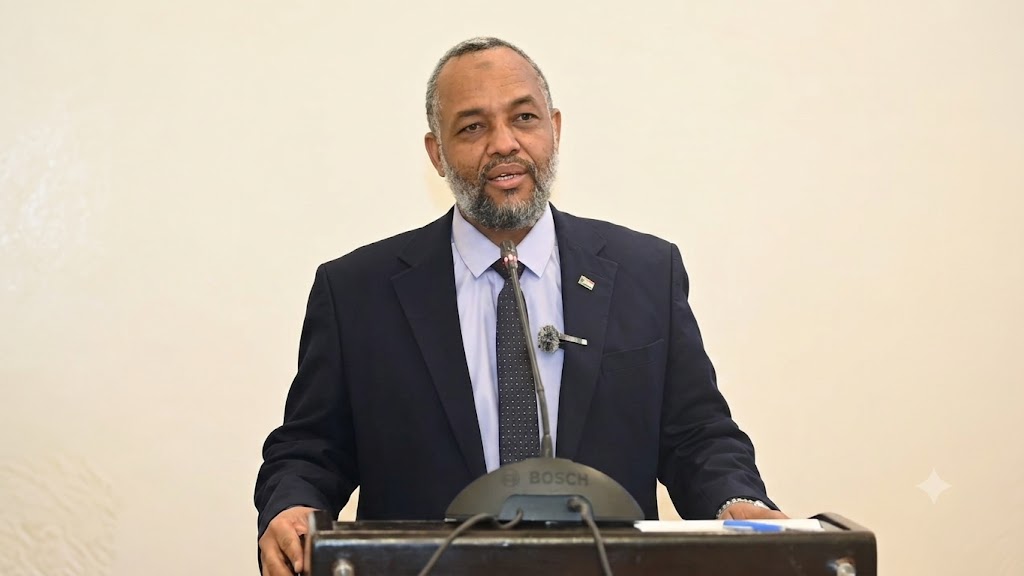 وزير الصحة يخاطب ورشة