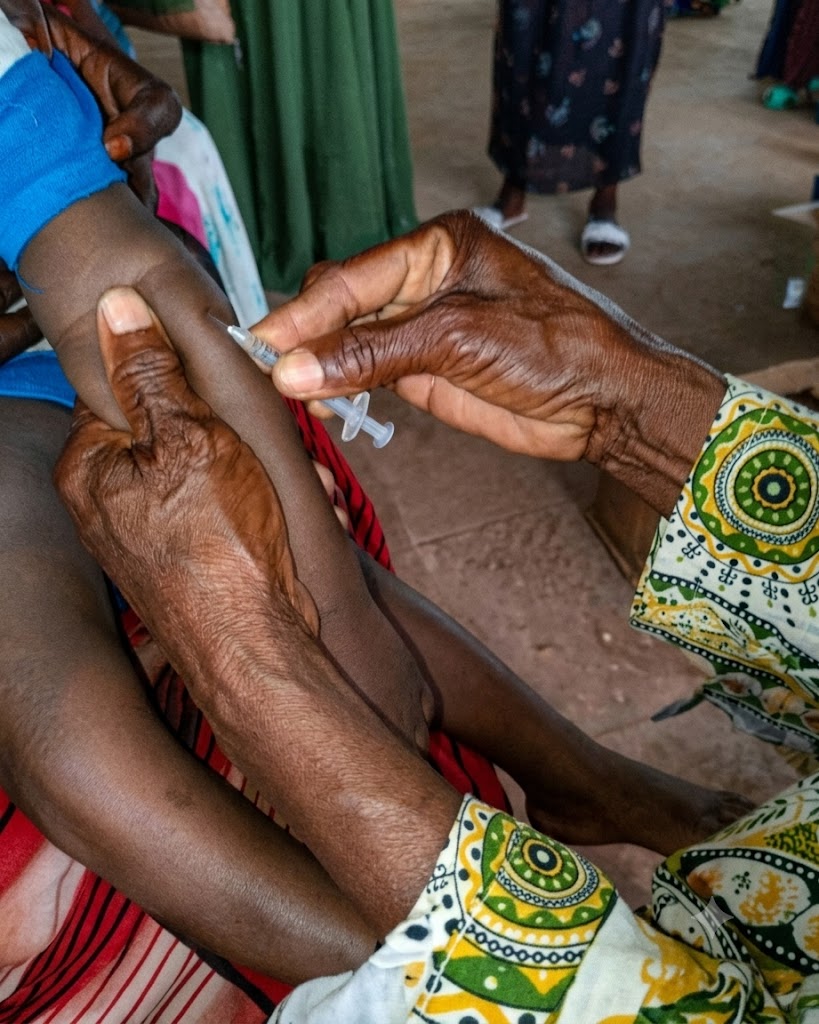 Vaccination Campaigns for Children Resume in Dilling, South Kordofan After 35-Month Suspension 2 Vaccination Campaigns for Children Resume in Dilling, South Kordofan After 35-Month Suspension