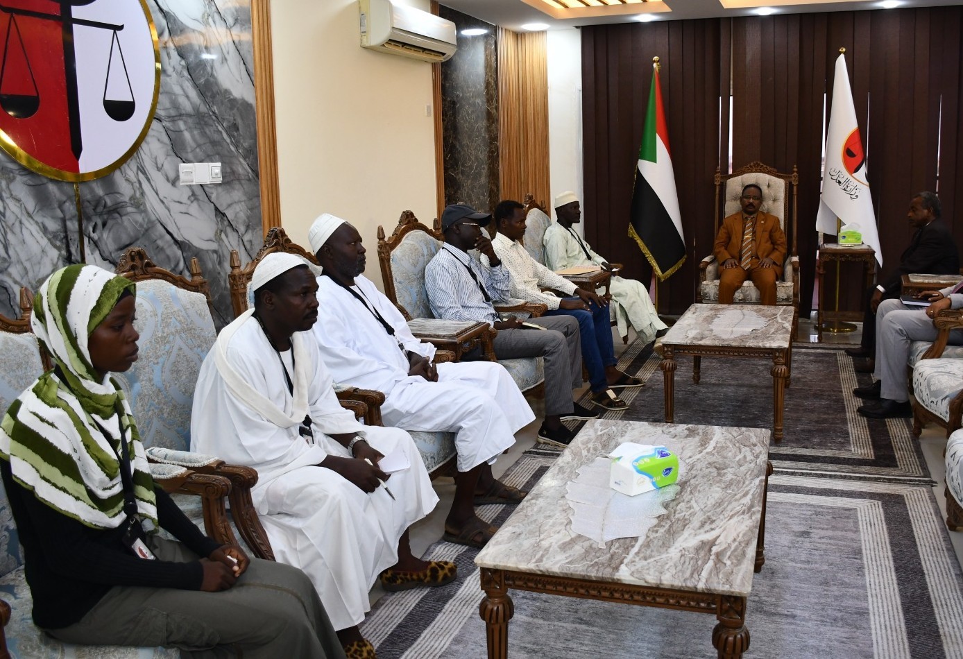 Justice Minister Meets Representatives of Zamzam Camp Victims