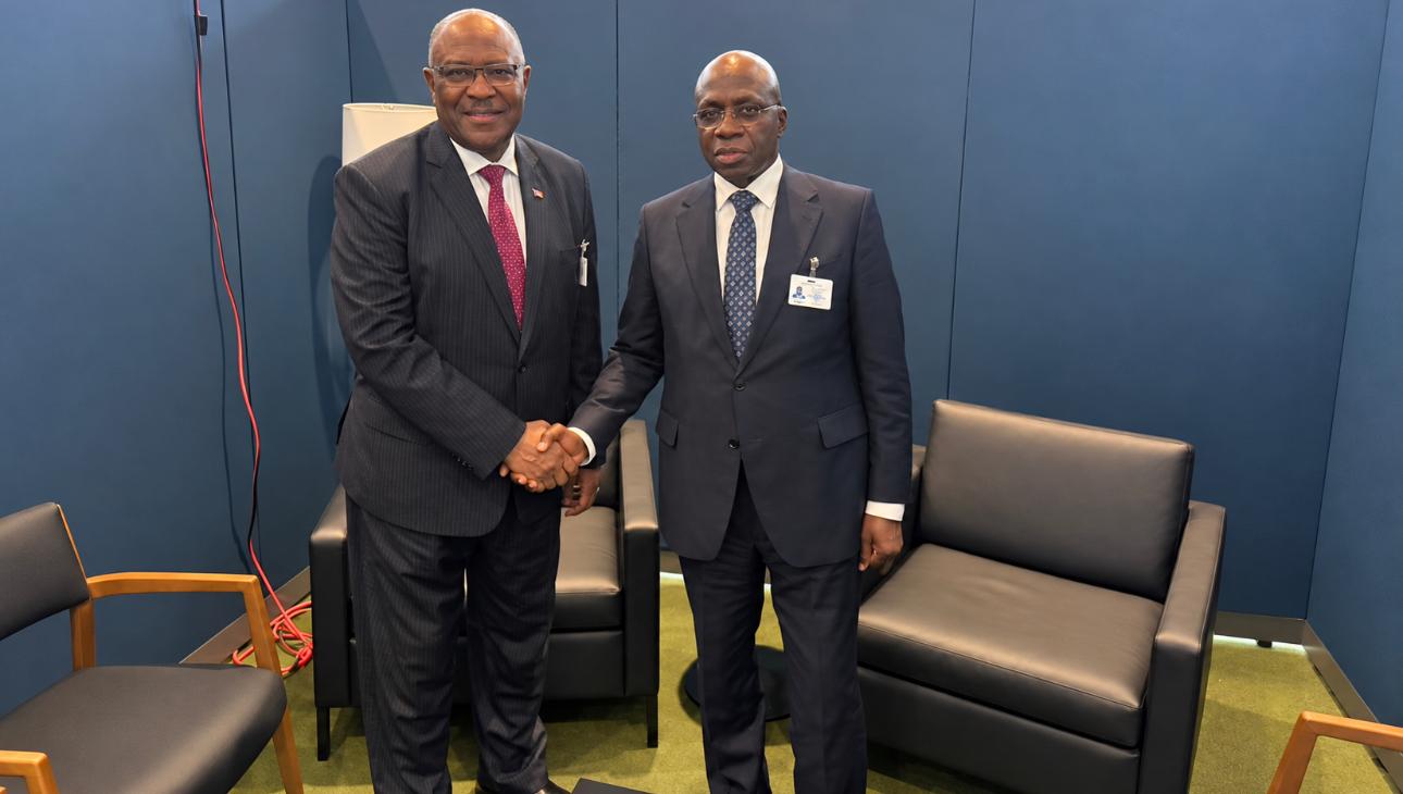 Foreign Minister Meets Angolan Counterpart