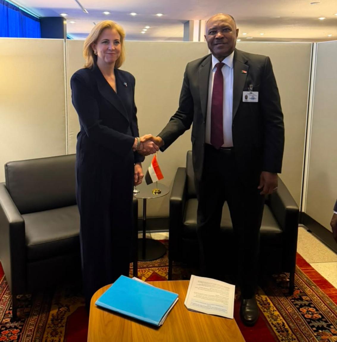 14 Foreign Minister Meets Austrian Federal Minister for European and International Affairs