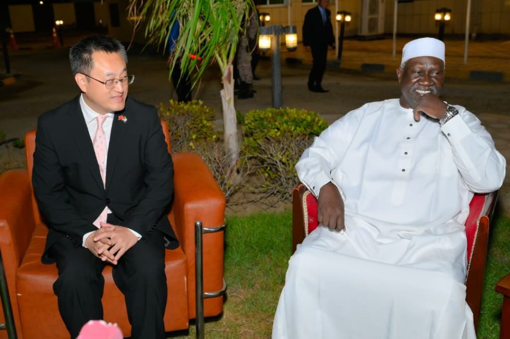 Agar Meets Chinese Official