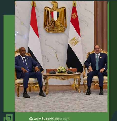 Al-Burhan and Al-Sisi Discuss Bilateral Relations and Ways to ‎Strengthen Them