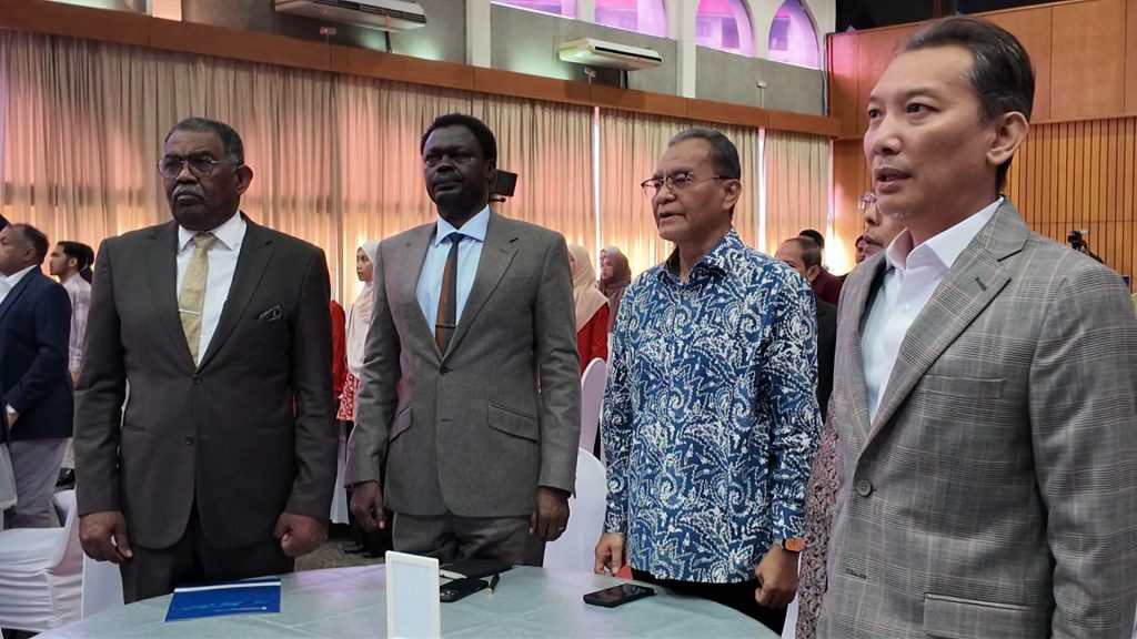 Malaysia-Sudan Conference on Education and Humanitarian Recovery Concludes 1 Minawi 5