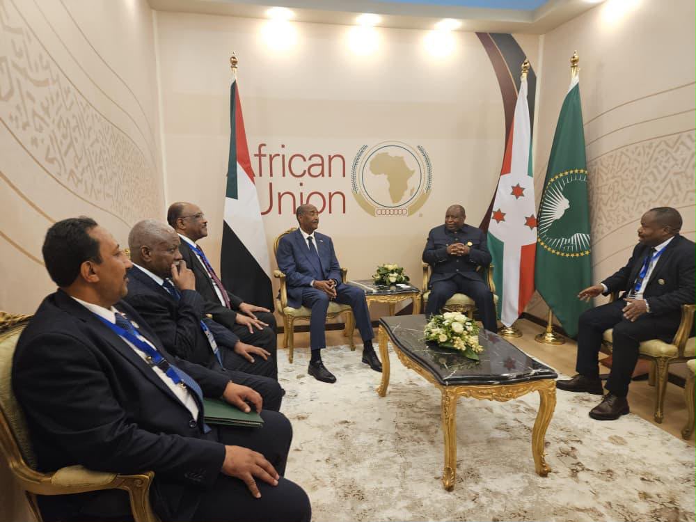 Al-Burhan Meets Burundian President on Sidelines of AU Summit